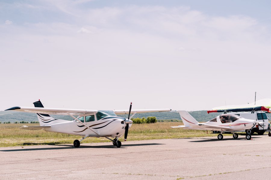Training aircraft lined up on the ramp at a USA flying school